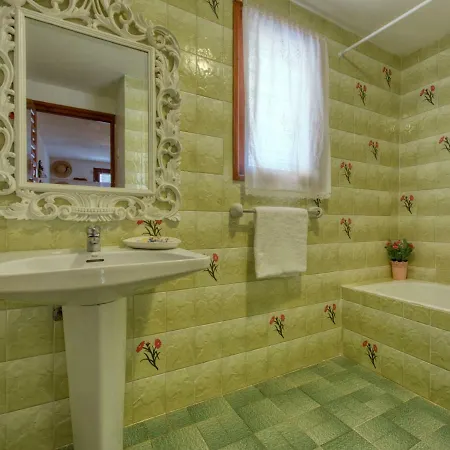 Florencia By Interhome